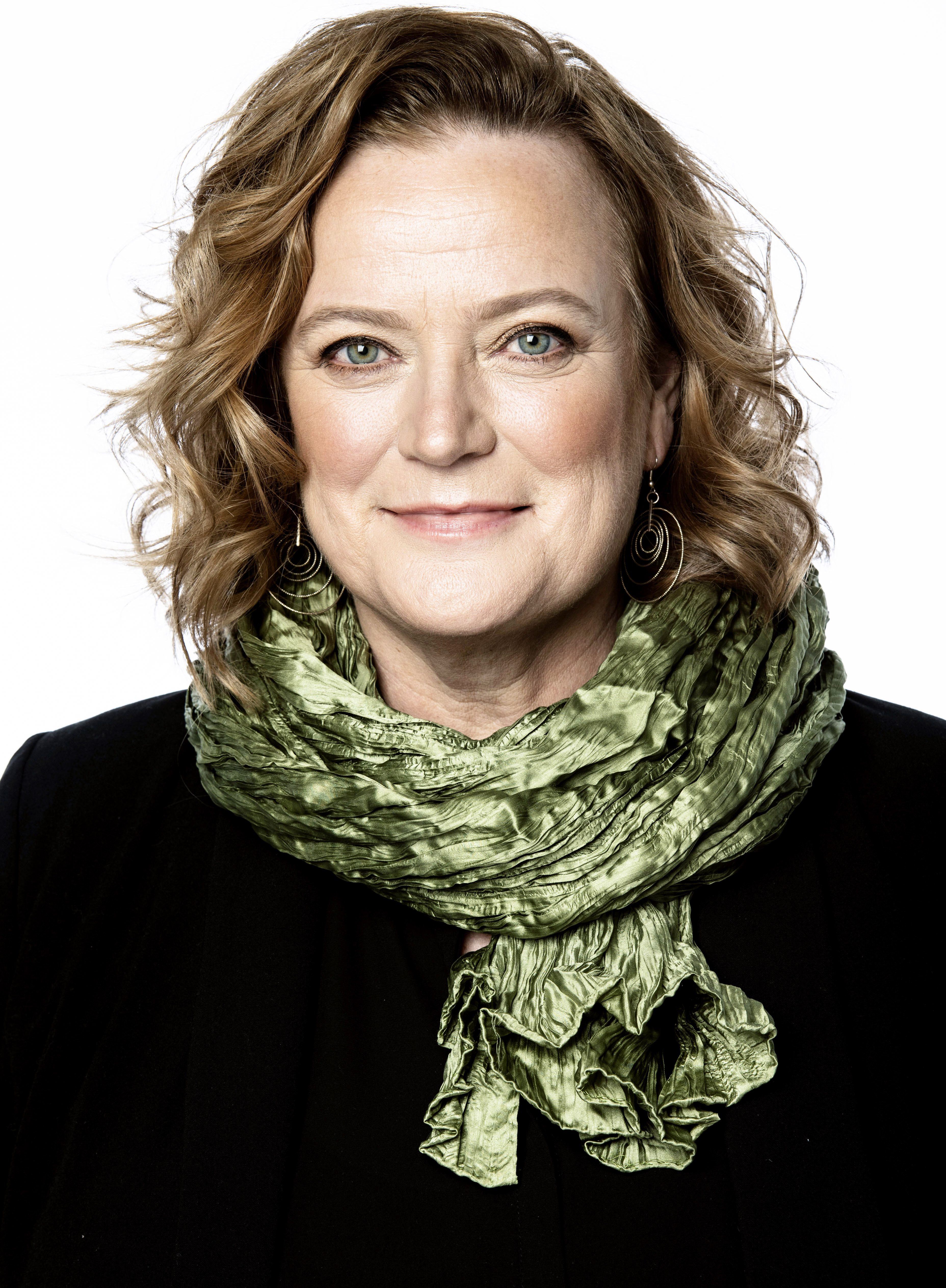 15 LENA K SAMUELSSON 6